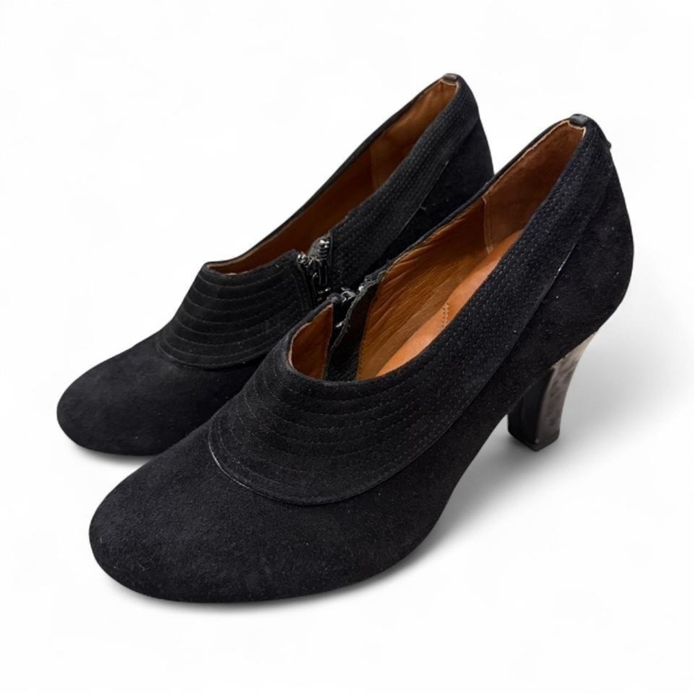 Clarks Artisan Womens Black Suede Shooties Side Zip Heels Size 6M